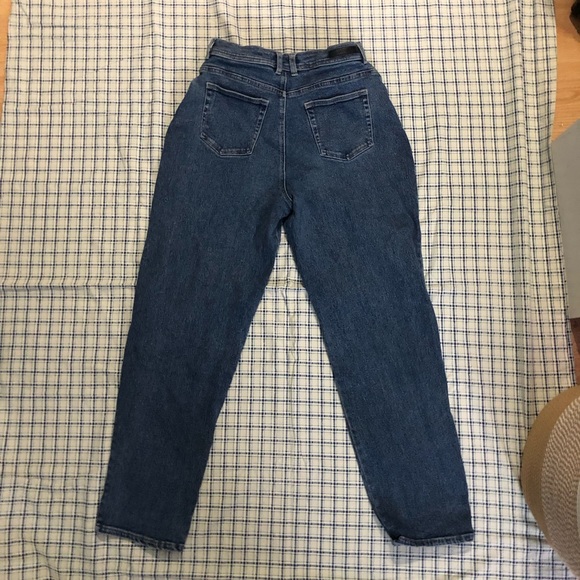 Size 12 Missy medium high rise jeans - Picture 1 of 2